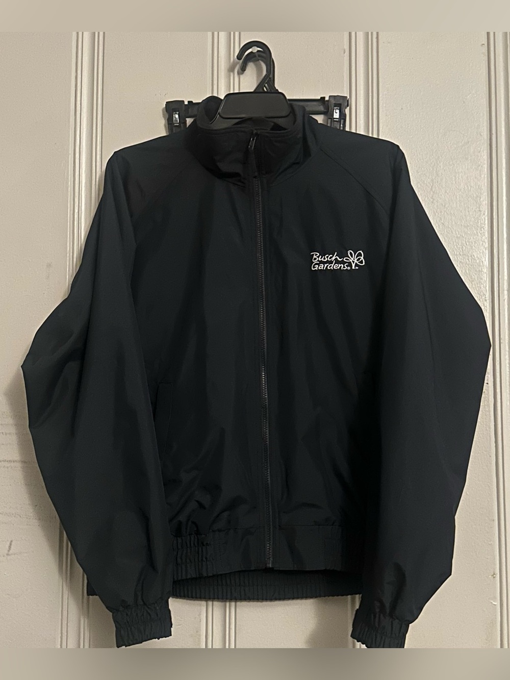 BLACK PORT AUTHORITY BUSCH GARDENS WINDBREAKER JACKET